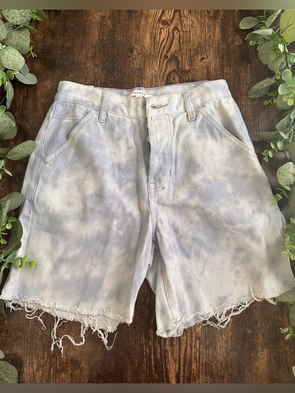 PacSun Women's Light Tie-Dye Frayed Hem Cargo Shorts